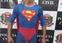 Procurado por tráfico de drogas é preso fantasiado de Superman em São Paulo
