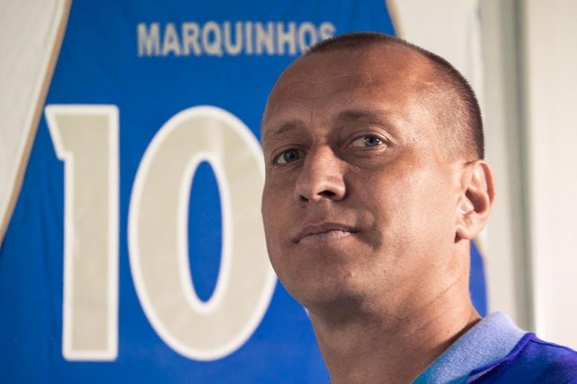 BIGUAÇU, SC, BRASIL - 30/11/2018Marcos Vicente dos Santos, o Marquinhos, atacante ídolo do Avaí BIGUAÇU, SC, BRASIL - 30/11/2018Marcos Vicente dos Santos, o Marquinhos, atacante ídolo do Avaí