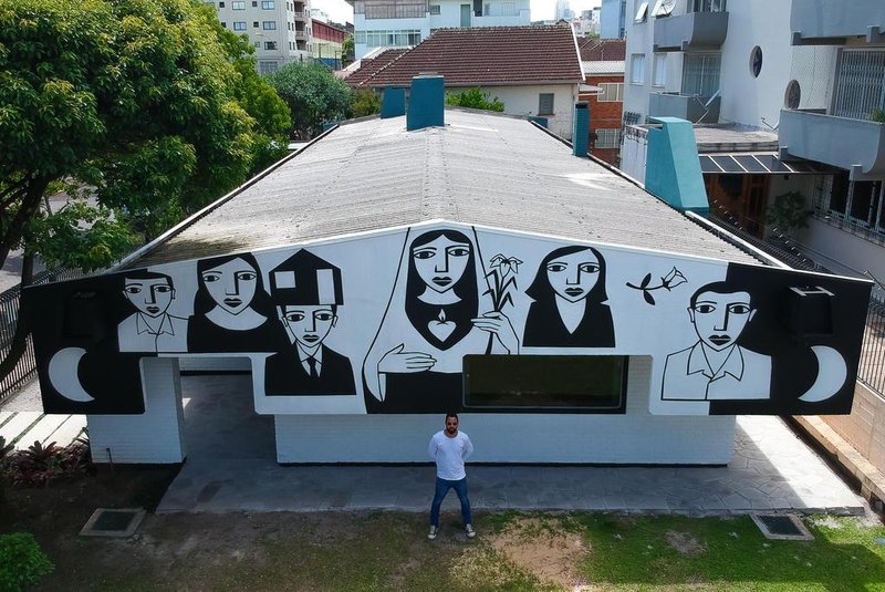 Grafite feito pelo artista Derlon no Instituto Cultural Samba