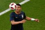  Brazils defender Thiago Silva warms up before the Russia 2018 World Cup quarter-final football match between Brazil and Belgium at the Kazan Arena in Kazan on July 6, 2018. / AFP PHOTO / SAEED KHAN / RESTRICTED TO EDITORIAL USE - NO MOBILE PUSH ALERTS/DOWNLOADSEditoria: SPOLocal: KazanIndexador: SAEED KHANSecao: soccerFonte: AFPFotógrafo: STF