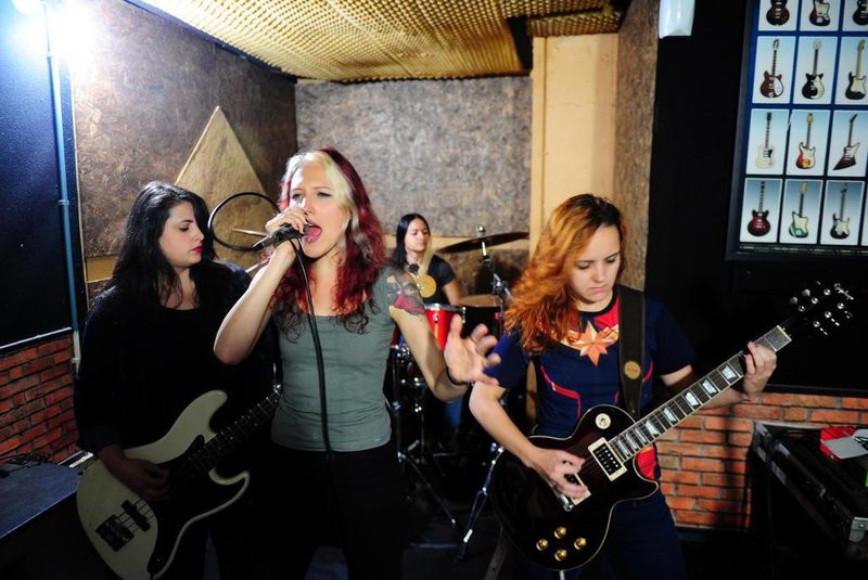  CAXIAS DO SUL, RS, BRASIL 07/03/2019Banda Hatomic é protagonista no thrash metal exclusivamente feito por mulheres em Caxias. Pauta especial do Dia da Mulher. (Felipe Nyland/Agência RBS)