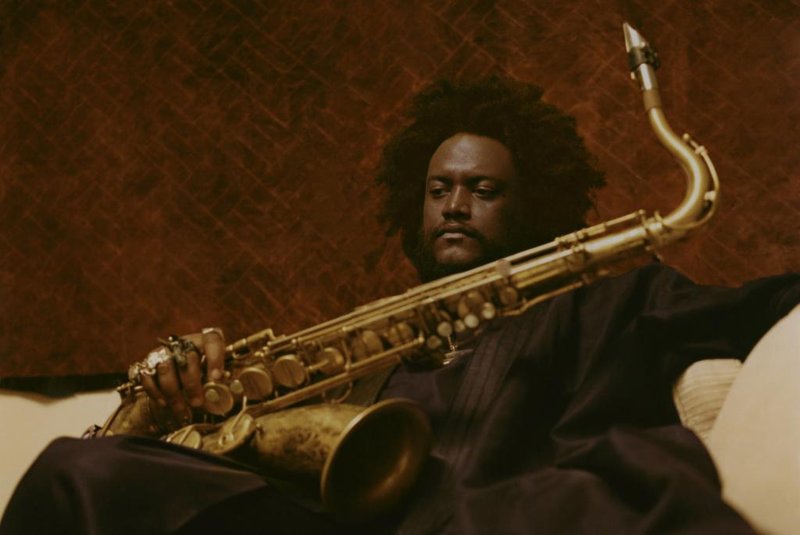 O saxofonista de jazz Kamasi Washington, que se apresentará em Porto Alegre, no Opinião.