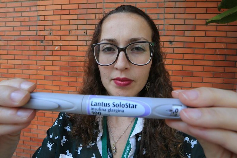  PORTO ALEGRE, RS, BRASIL, 01/04/2019-Ariane de Brito Dantos Kluge está desde dezembro sem conseguir insulina na Farmácia do Estado. (FOTOGRAFO: JÚLIO CORDEIRO / AGENCIA RBS)