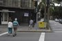 Sinaleira com contagem regressiva para pedestres em Caxias do Sul.