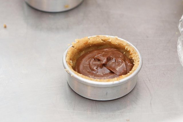 Chef Paloma Zaccani ensina torta de cookie com brigadeiro para a Páscoa. Chef Paloma Zaccani ensina torta de cookie com brigadeiro para a Páscoa.