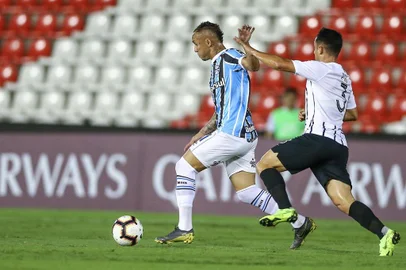 Gremio x LibertadRS - FUTEBOL/CONMEBOL LIBERTADORES 2019 /GREMIO X LIBERTAD - ESPORTES - Lance da partida entre Gremio e Libertad, disputada na noite desta Terca-feira, no Estadio Defensores del Chaco, em AssunÃ§Ã£o no Paraguai, valida pela da Conmebol Libertadores 2019. FOTO: LUCAS UEBEL/GREMIO FBPAEditoria: SPOIndexador: Lucas UebelSecao: futebolFonte: gauchazh-clicrbs-br.noticiasdoacre.comFotógrafo: Gremio x Libertad