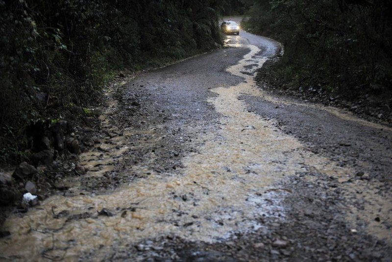  CAMBARÁ DO SUL - 31/05/2019 - ERS-020, estrada de chão que liga Cambará do Sul a São José dos Ausentes, está em situação precária, com muitos buracos, sem manutenção há 2 anos, segundo moradores. (FOTO: ANSELMO CUNHA/AGENCIA RBS)