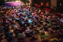 O encontro Yoga pela Paz, organizado na Sala de Teatro Professor Valentim Lazzarotto, foi sucesso de público, contando com sala cheia em praticamente toda a programação de sábado.