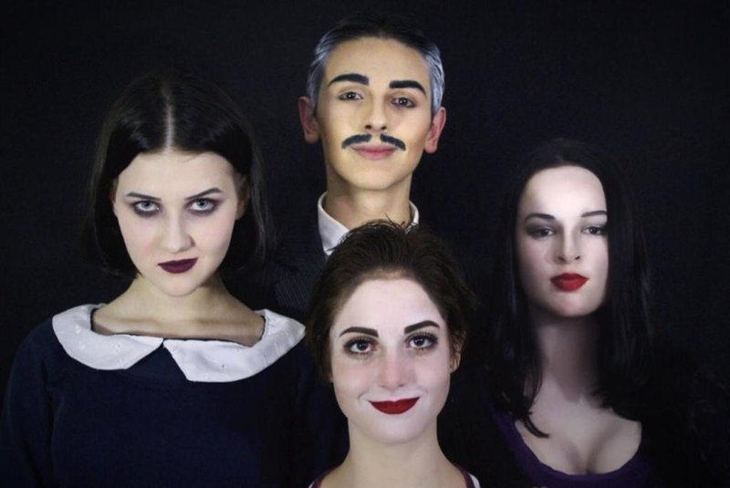 Comédia teatral A Família Addams, do grupo Animato