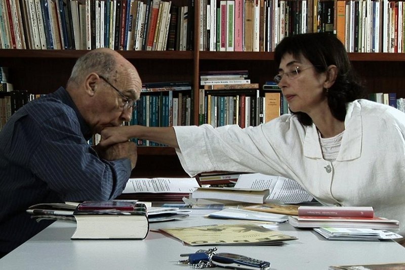 O escritor José Saramago e sua esposa Pilar del Río em cena do documentário José e Pilar, dirigido por Miguel Gonçalves Mendes.