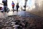  CAXIAS DO SUL, RS, BRASIL 905/08/2019)Reportagem verifica buracos nas ruas centrais de Caxias do Sul. Rua Sinimbu esquina com a Rua Dr. Montaury. (Antonio Valiente/Agência RBS)