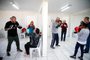  PORTO ALEGRE, RS, BRASIL - 24/09/2019Professor dá aula de boxe para portadores de Parkinson