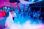  PORTO ALEGRE, RS, BRASIL, 09/10/2019- Wedding dance in restaurant with varioius lights and smoke. ( FOTO: AS Photo Project / stock.adobe.com)Fonte: 124590514