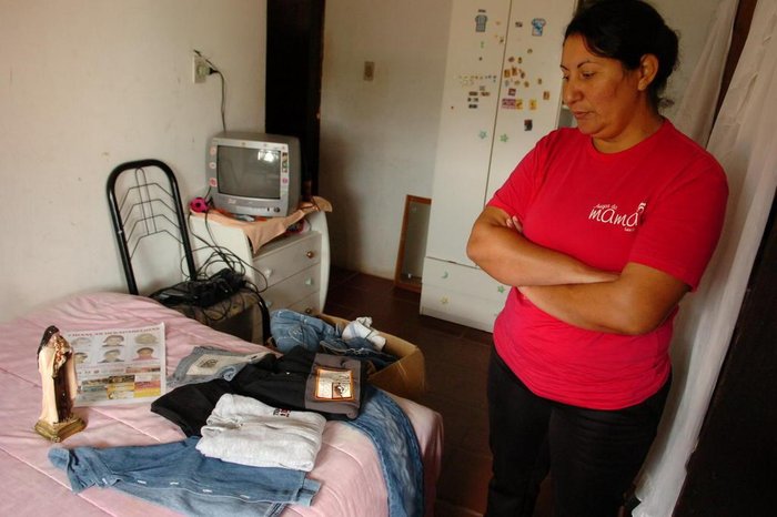 Após uma década, roupas do menino eram mantidas em casa