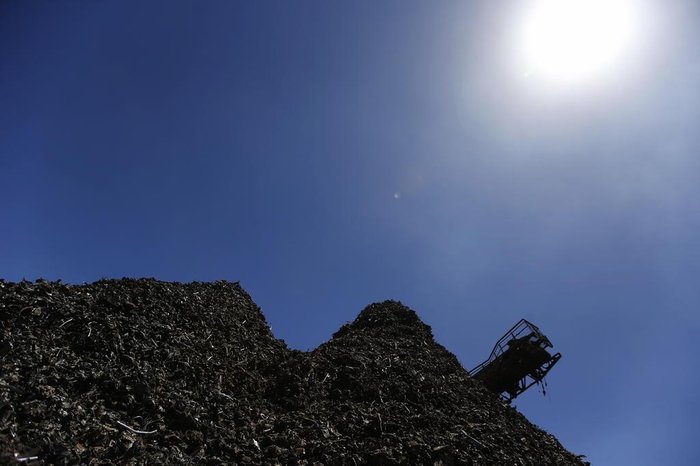 Material apreendido em ação em Rio Grande foi triturado nesta sexta-feira, na Gerdau