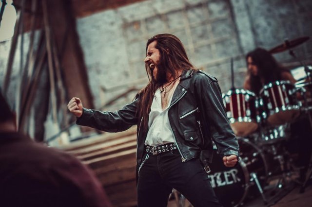 Banda Fighter lança clipe da úsica Equilíbrio Banda Fighter lança clipe da úsica Equilíbrio