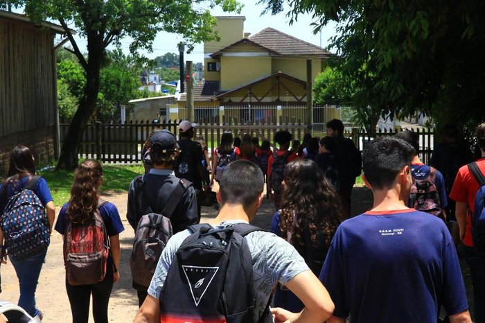 CTG fica a 270 metros da escola