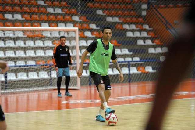CAXIAS DO SUL, RS, BRASIL, 07/11/2019Treinamento da ACBF. A equipe de Carlos Barbosa enfrenta o Pato Futsal pelas quartas de final da Liga Nacional de Futsal.Valdin - veterano(Lucas Amorelli/Agência RBS) CAXIAS DO SUL, RS, BRASIL, 07/11/2019Treinamento da ACBF. A equipe de Carlos Barbosa enfrenta o Pato Futsal pelas quartas de final da Liga Nacional de Futsal.Valdin - veterano(Lucas Amorelli/Agência RBS)