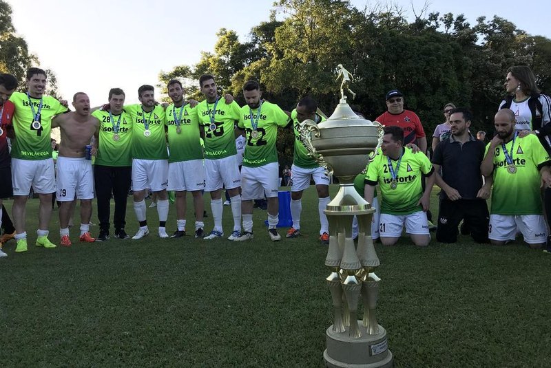 O Bevilacqua foi campeão na categoria titulares da Copa União de Clubes, neste domingo (24).