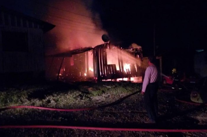 Filipe Rocha / Folha de Canela Filipe Rocha / Folha de Canela