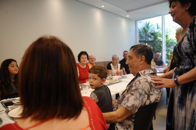 CAXIAS DO SUL, RS, BRASIL (10/12/2019)Dia do desejo para pacientes do Hospital Unimed em Caxias do Sul. José Asdrubal Vargas Teixeira Almoço. Desejo: almoço com cerca de 20 familiares. cardápio: arroz + costelinha + mandioca + vinho. local refeitório na Unimed (Antonio Valiente/Agência RBS) CAXIAS DO SUL, RS, BRASIL (10/12/2019)Dia do desejo para pacientes do Hospital Unimed em Caxias do Sul. José Asdrubal Vargas Teixeira Almoço. Desejo: almoço com cerca de 20 familiares. cardápio: arroz + costelinha + mandioca + vinho. local refeitório na Unimed (Antonio Valiente/Agência RBS)