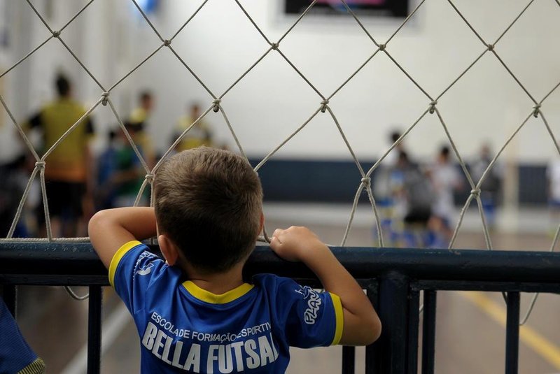  CAXIAS DO SUL, RS, BRASIL, 22/11/2019Projeto Bella Futsal é financiado pelo governo do estado do RS é uma forma conjunta de fomentar o futsal como uma forma de alicerce social.(Lucas Amorelli/Agência RBS)