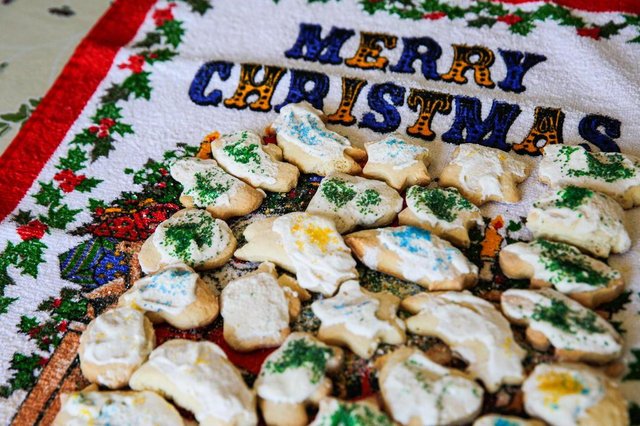 Veja como preparar as tradicionais bolachinhas de Natal do seu Ângelo -  Notícias