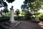 CAXIAS DO SUL, RS, BRASIL, 27/12/2019. Busto de Dante Alighieri na praça Dante Alighieri, no centro de Caxias do Sul. (Porthus Junior/Agência RBS)