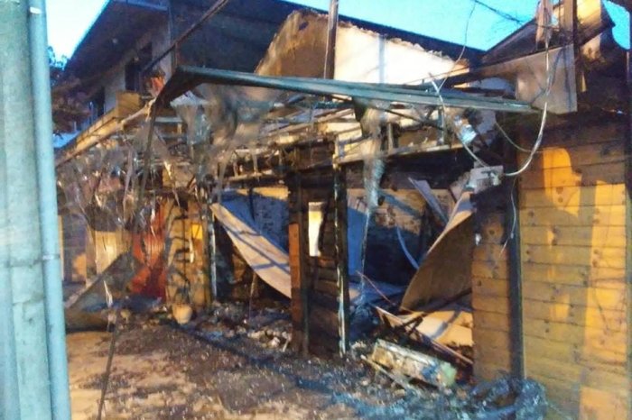 O incêndio começou por volta das 3h e foi controlado depois das 7h desta terça