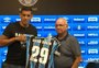 Diego Souza é apresentado pelo Grêmio e rebate críticas: "Idade não importa, importa é o que você vai produzir"