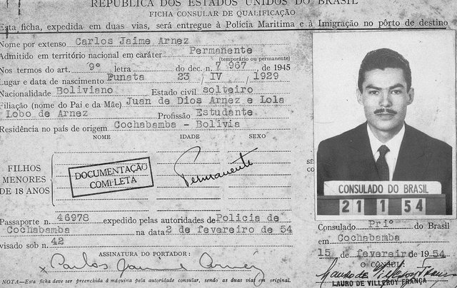 Médico boliviano Carlos Arnez, que atupu em Santa Lúcia do Piaí entre 1957 e início dos anos 1980. Médico boliviano Carlos Arnez, que atupu em Santa Lúcia do Piaí entre 1957 e início dos anos 1980.