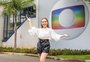 Larissa Manoela faz pose de Globeleza para anunciar nova casa: "A gente vai se ver na Globo"