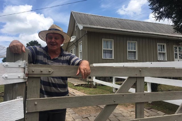 Tonico Rodrigues proprietário da Pousada Fazenda Cachoeirão dos Rodrigues, em São José dos Ausentes.<!-- NICAID(14396398) --> Tonico Rodrigues proprietário da Pousada Fazenda Cachoeirão dos Rodrigues, em São José dos Ausentes.<!-- NICAID(14396398) -->