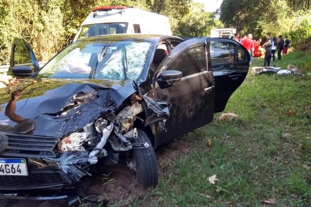Caroneira de moto morre após acidente na BR-116, em Picada Café, na tarde deste sábado. Vítima Maria Teresinha DÁvila de Miranda.<!-- NICAID(14463827) --> Caroneira de moto morre após acidente na BR-116, em Picada Café, na tarde deste sábado. Vítima Maria Teresinha DÁvila de Miranda.<!-- NICAID(14463827) -->