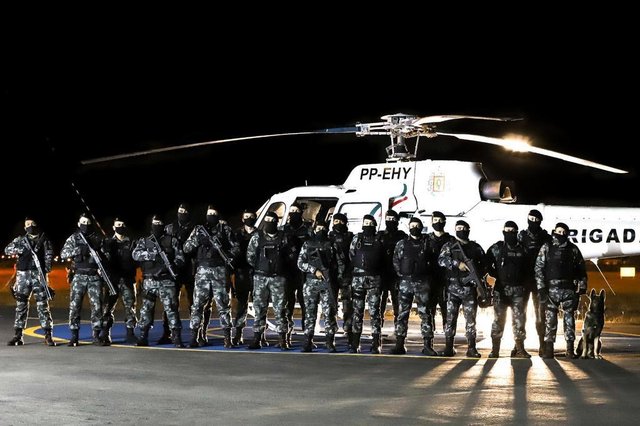 CAXIAS DO SUL, RS, BRASIL (19/05/2020)Farol de busca permite operações noturnas com apoio aéreo em Caxias do Sul e região. Em suas primeiras missões, o helicóptero chamou atenção da comunidade. O equipamento foi adquirido e instalado no início deste ano, mas necessitava de regulamentação junto a Agência Nacional de Aviação Civil (Anac). O helicóptero modelo esquilo HB 350B está na Serra desde 2016. (Joel Arrojo/ Brigada Militar/Dibulgação)<!-- NICAID(14503636) --> CAXIAS DO SUL, RS, BRASIL (19/05/2020)Farol de busca permite operações noturnas com apoio aéreo em Caxias do Sul e região. Em suas primeiras missões, o helicóptero chamou atenção da comunidade. O equipamento foi adquirido e instalado no início deste ano, mas necessitava de regulamentação junto a Agência Nacional de Aviação Civil (Anac). O helicóptero modelo esquilo HB 350B está na Serra desde 2016. (Joel Arrojo/ Brigada Militar/Dibulgação)<!-- NICAID(14503636) -->