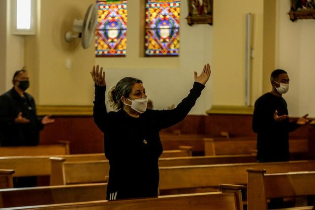 PORTO ALEGRE, RS, BRASIL - 23/05/2020Primeiro fim de semana com cultos e missas permitidos durante a epidemia de coronavirus. Na foto, a Igreja da Paróquia Santo Antonio<!-- NICAID(14506755) --> PORTO ALEGRE, RS, BRASIL - 23/05/2020Primeiro fim de semana com cultos e missas permitidos durante a epidemia de coronavirus. Na foto, a Igreja da Paróquia Santo Antonio<!-- NICAID(14506755) -->