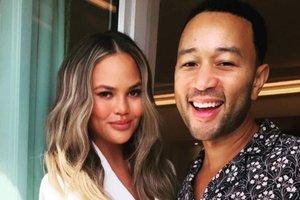 Instagram @chrissyteigen / Divulgação Instagram @chrissyteigen / Divulgação