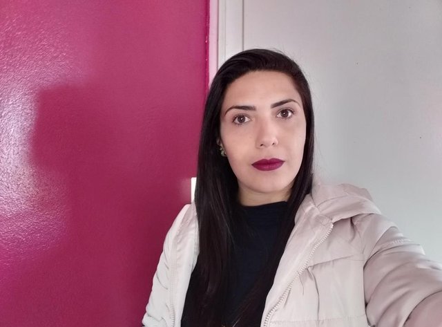 A vacariense Maiara Paim é autônoma e está entre as beneficiadas com os R$ 600 do auxílio emergencial do governo brasileiro<!-- NICAID(14512567) --> A vacariense Maiara Paim é autônoma e está entre as beneficiadas com os R$ 600 do auxílio emergencial do governo brasileiro<!-- NICAID(14512567) -->