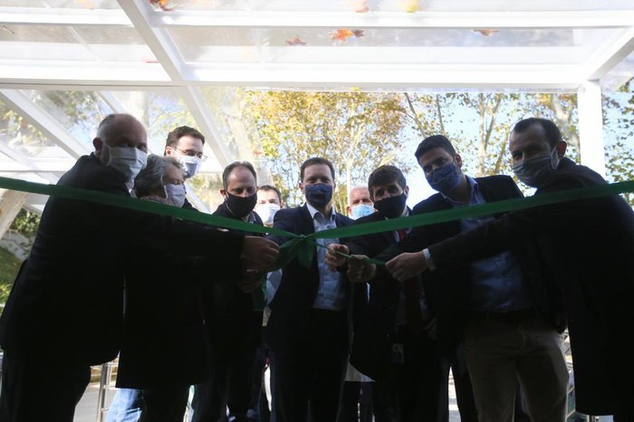 Autoridades e representantes das empresas que financiaram a construção participaram da inauguração