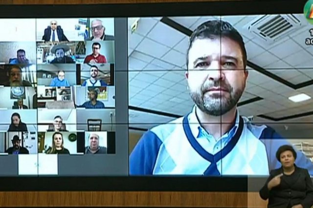 Deputado estadual Neri, O Carteiro (Solidariedade) em votação vitural na Assembleia<!-- NICAID(14525561) --> Deputado estadual Neri, O Carteiro (Solidariedade) em votação vitural na Assembleia<!-- NICAID(14525561) -->