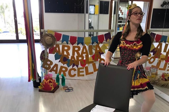 Escola de Dança Carla Barcellos é uma das que melhor tem enfrentado a crise decorrente da pandemia e assim conseguido amenizar a perda de alunos. Na foto, a sócia e professora Bruna Bregolin.<!-- NICAID(14528976) --> Escola de Dança Carla Barcellos é uma das que melhor tem enfrentado a crise decorrente da pandemia e assim conseguido amenizar a perda de alunos. Na foto, a sócia e professora Bruna Bregolin.<!-- NICAID(14528976) -->