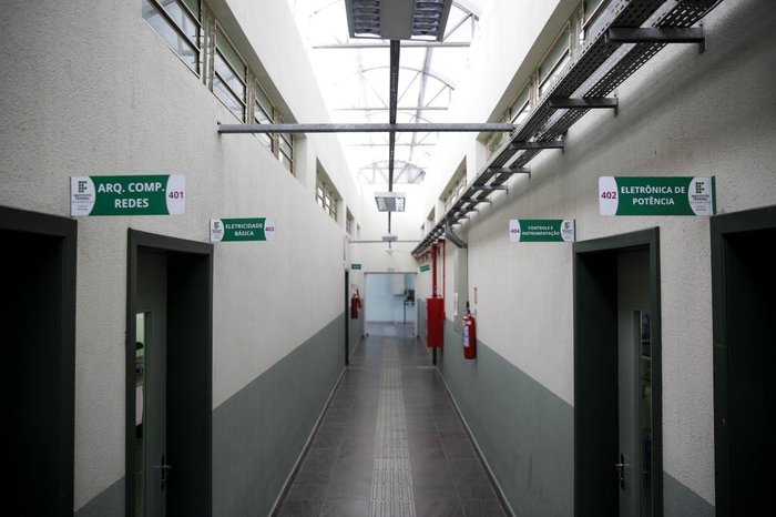 704 alunos já concluíram cursos no local