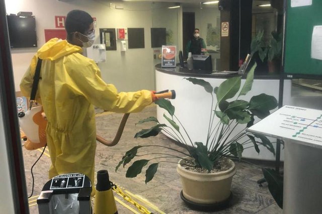 Sanitização interna na Câmara de Vereadores de Caxias após suspeita de uma estagiária estar com covid-19<!-- NICAID(14536020) --> Sanitização interna na Câmara de Vereadores de Caxias após suspeita de uma estagiária estar com covid-19<!-- NICAID(14536020) -->