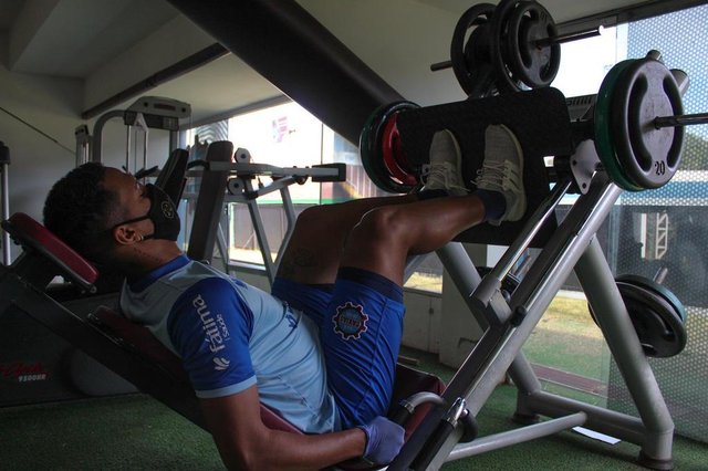 Jogadores do Caxias realizam treinamentos seguindo medidas de proteção sanitária.<!-- NICAID(14537767) --> Jogadores do Caxias realizam treinamentos seguindo medidas de proteção sanitária.<!-- NICAID(14537767) -->