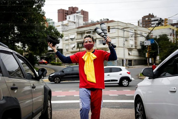 Antes da pandemia, grupo viajava pelo Estado e oferecia os shows para as diretoras dos colégios