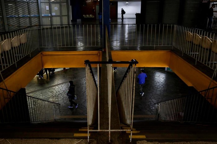 Edital também prevê escadas rolantes