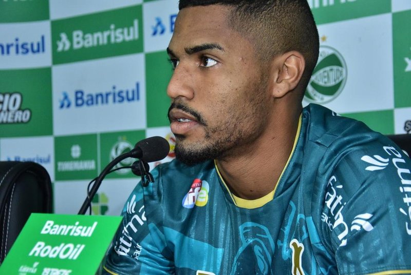 O centroavante Gabriel Novaes chega ao Juventude para a disputa da Série B do Campeonato Brasileiro, vindo de empréstimo do São Paulo<!-- NICAID(14567233) -->