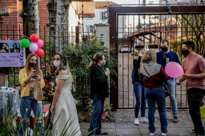 Convidados celebraram à distância