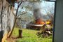  Imagens cedidas pela prefeitura de Água Santa mostram imóveis incendiados em meio a conflito indígena no município<!-- NICAID(14571976) -->