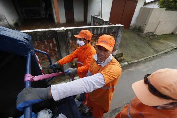 São cerca de 25 quilômetros por dia pelas ruas da cidade